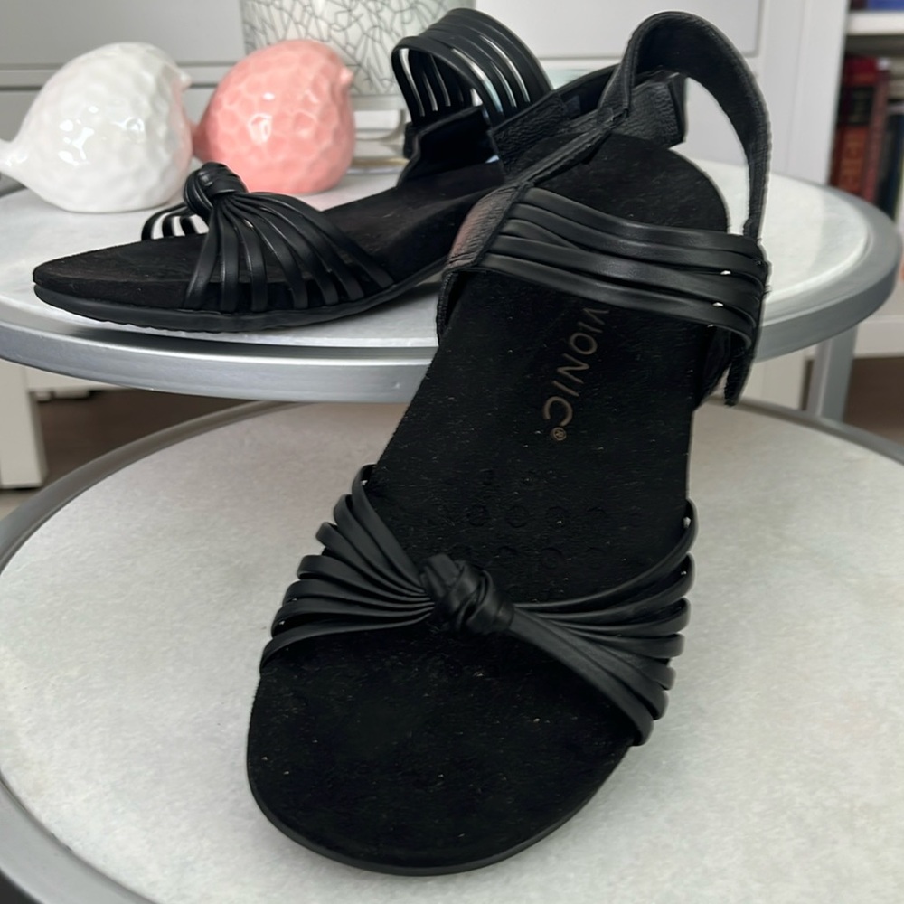 Vionic Sandals Talulah Black Leather size 7